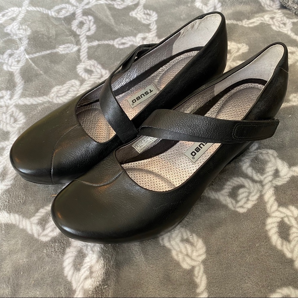 NWOT Tsubo black wedge dress shoes size 9